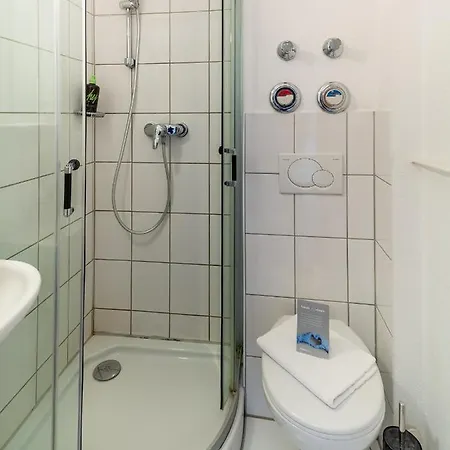 Limehome Motzstrasse 아파트